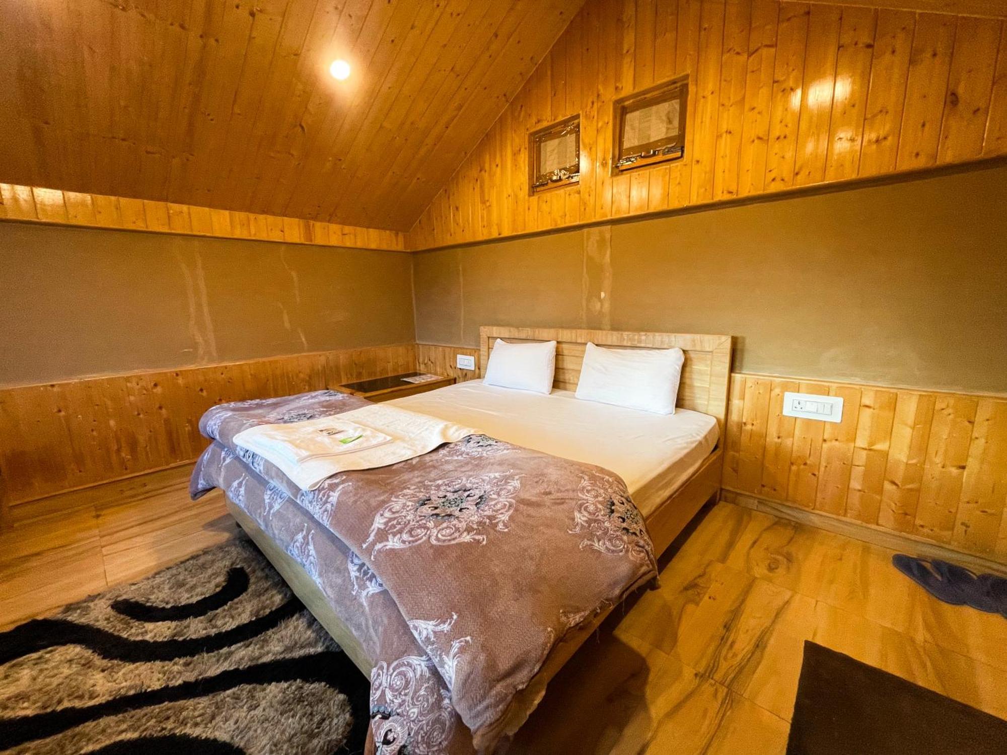 Singing Woods Kutla Hotel กูลู ภายนอก รูปภาพ